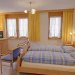 Arcade & * Saas-Fee