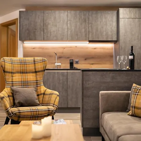 Arcade & Apartamento Saas Fee