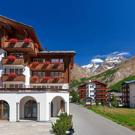 Arcade & Saas Fee