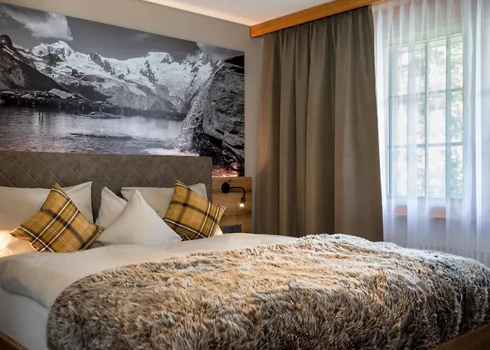 Arcade & Saas-Fee